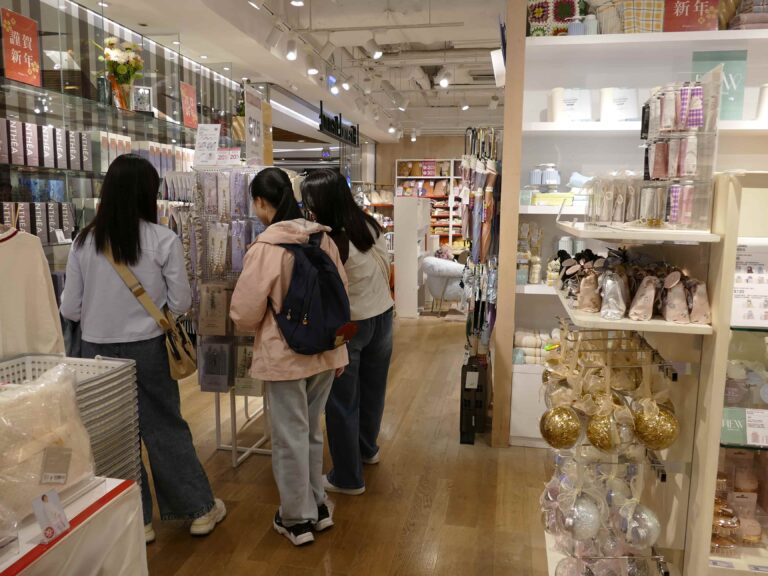 Hong Kong cosmetics retail sales growth in February 2026