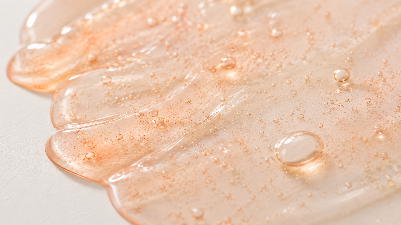 Lightweight antioxidant hydrogel serum texture